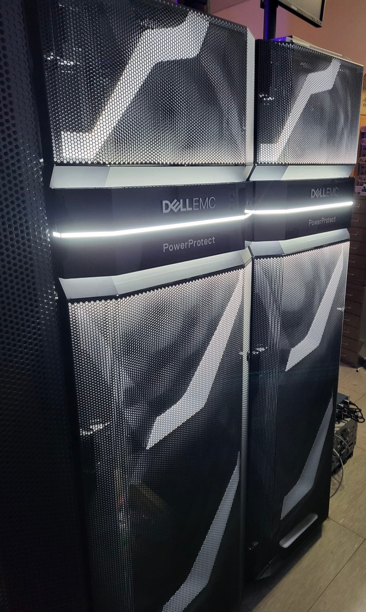 Server 1